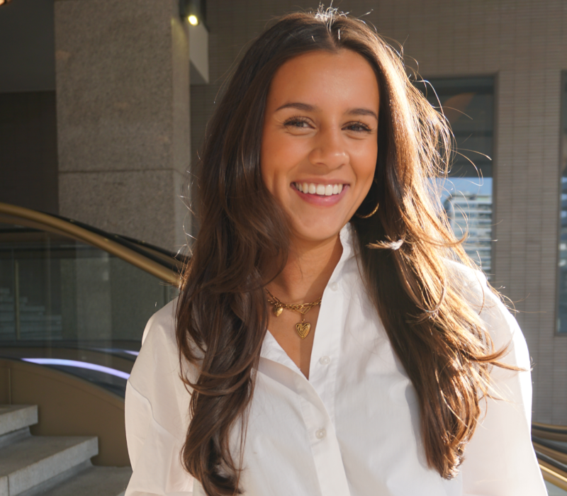 Dunya over weer aan het werk gaan na haar vakantie.